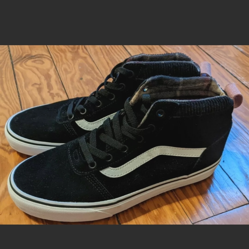 Vans Sk8 Hi MTE flannel inside Women's size 10.5
